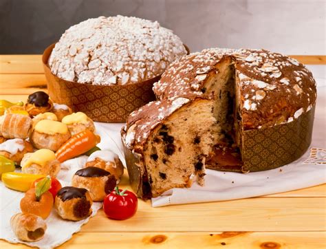 Italian Food: Pasta, Panettoni and Chocolates 